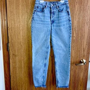Divided Mom Jeans with Shredded End by H&M